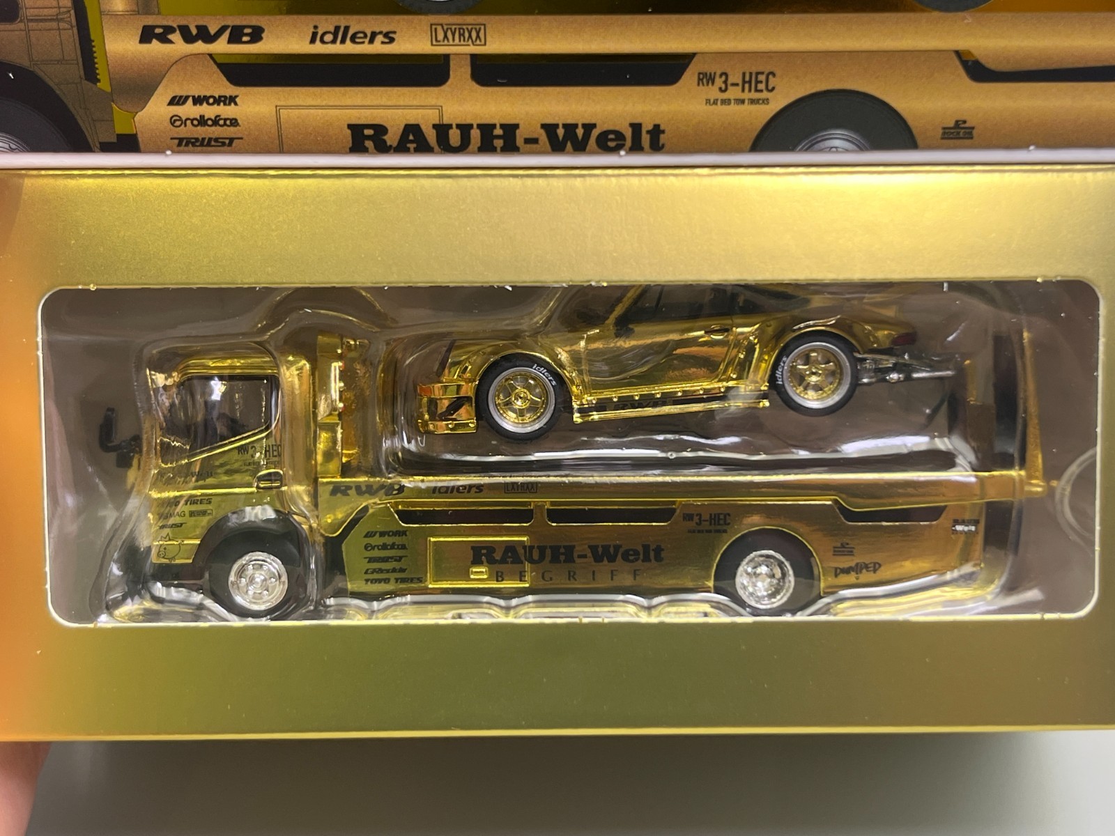 RWB 930 and Transporter Gold Porsche 911 HEC 2026 Exclusive Poprace 1/64 scale
