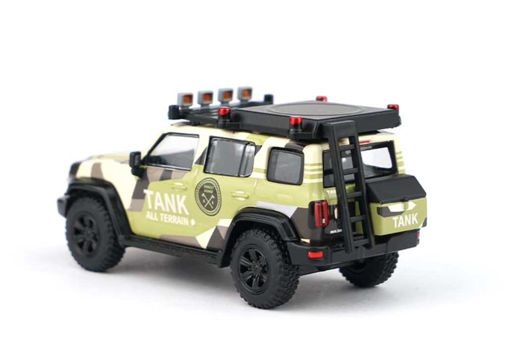 XCARTOYS 1:64 Tank 300 Forest Camp Sports ORV SUV Model Diecast Metal Car