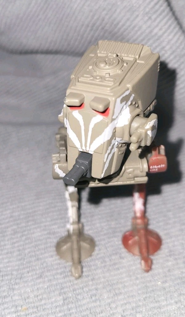 Hot Wheels Star Wars Starships AT-ST Raider The Mandalorian Diecast Figure Toy