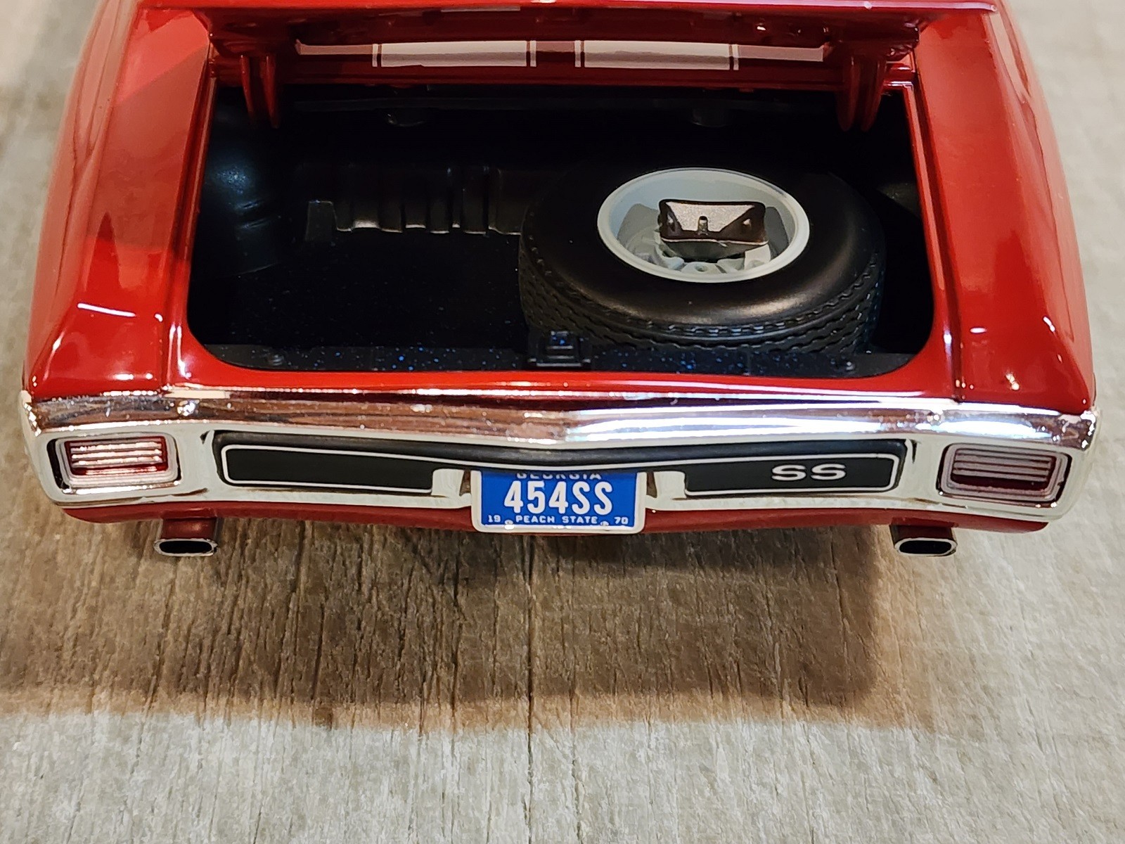 ACME: 1:18 1970 CHEVELLE SS 454 LS6 – A1805530 – CRANBERRY RED – LAST 2