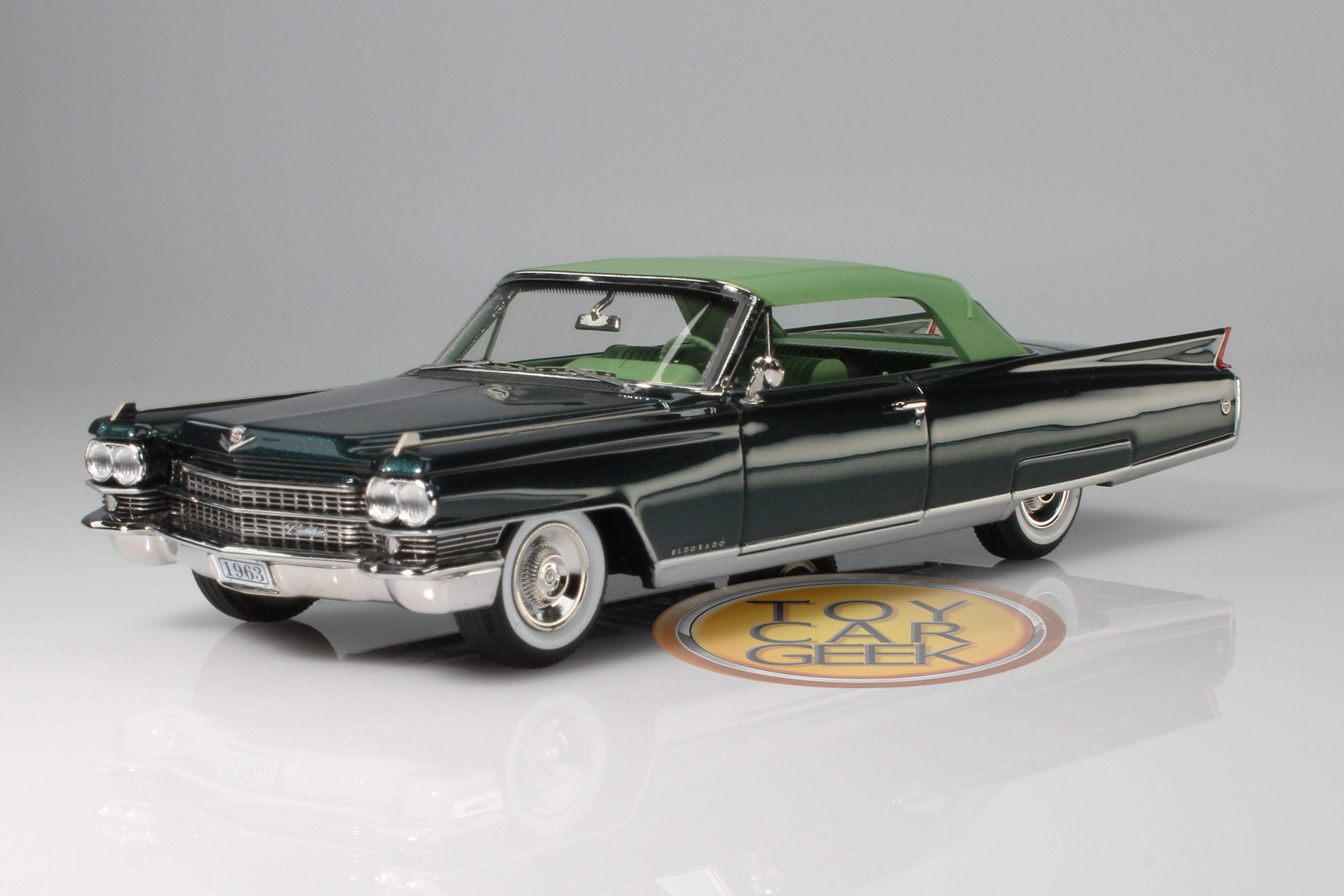 1963 Cadillac Eldorado Biarritz Conv. – Closed 1:43 Stamp Models STM 63002