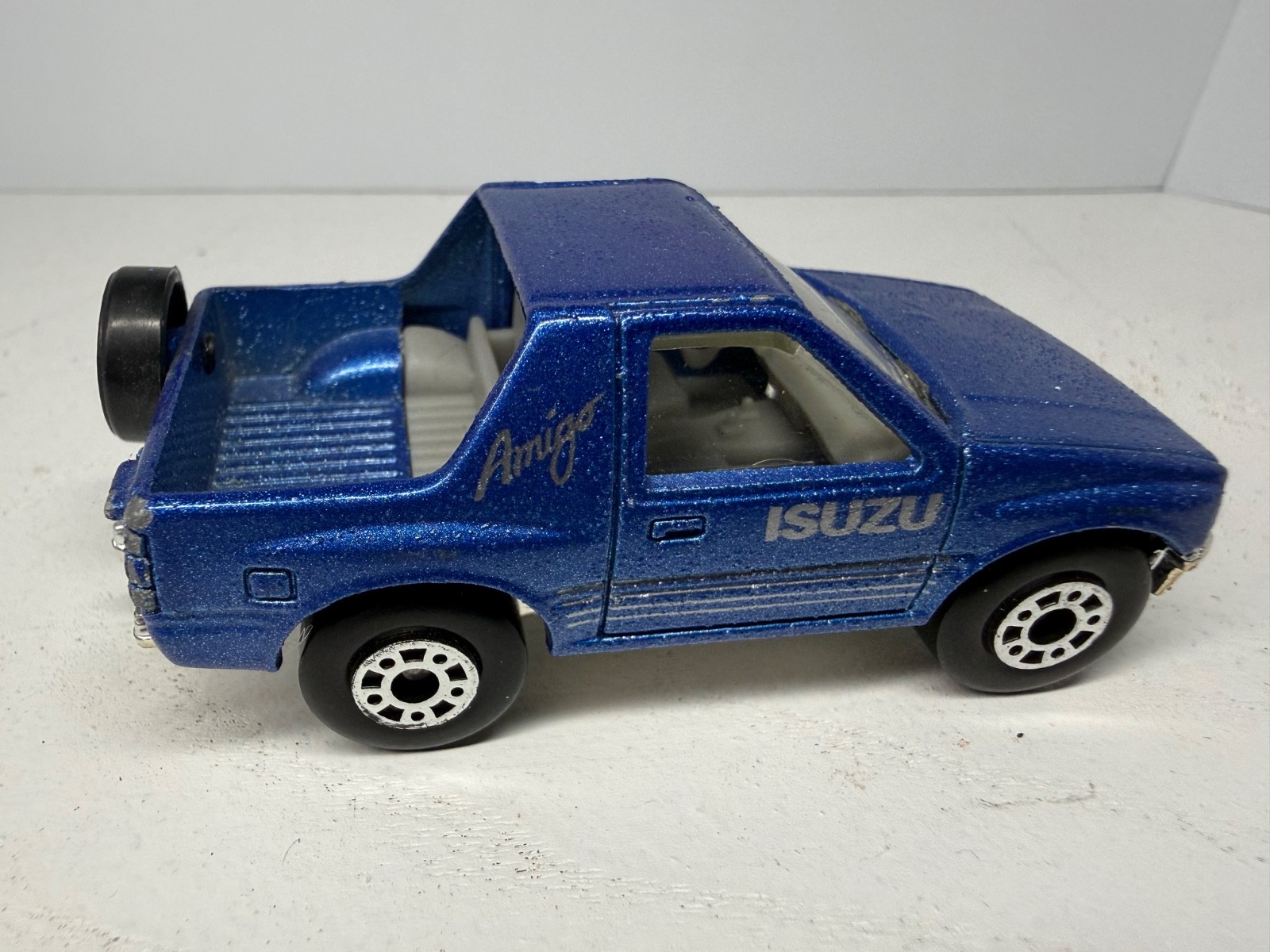 Matchbox MB 52 Blue Isuzu Amigo 1:57