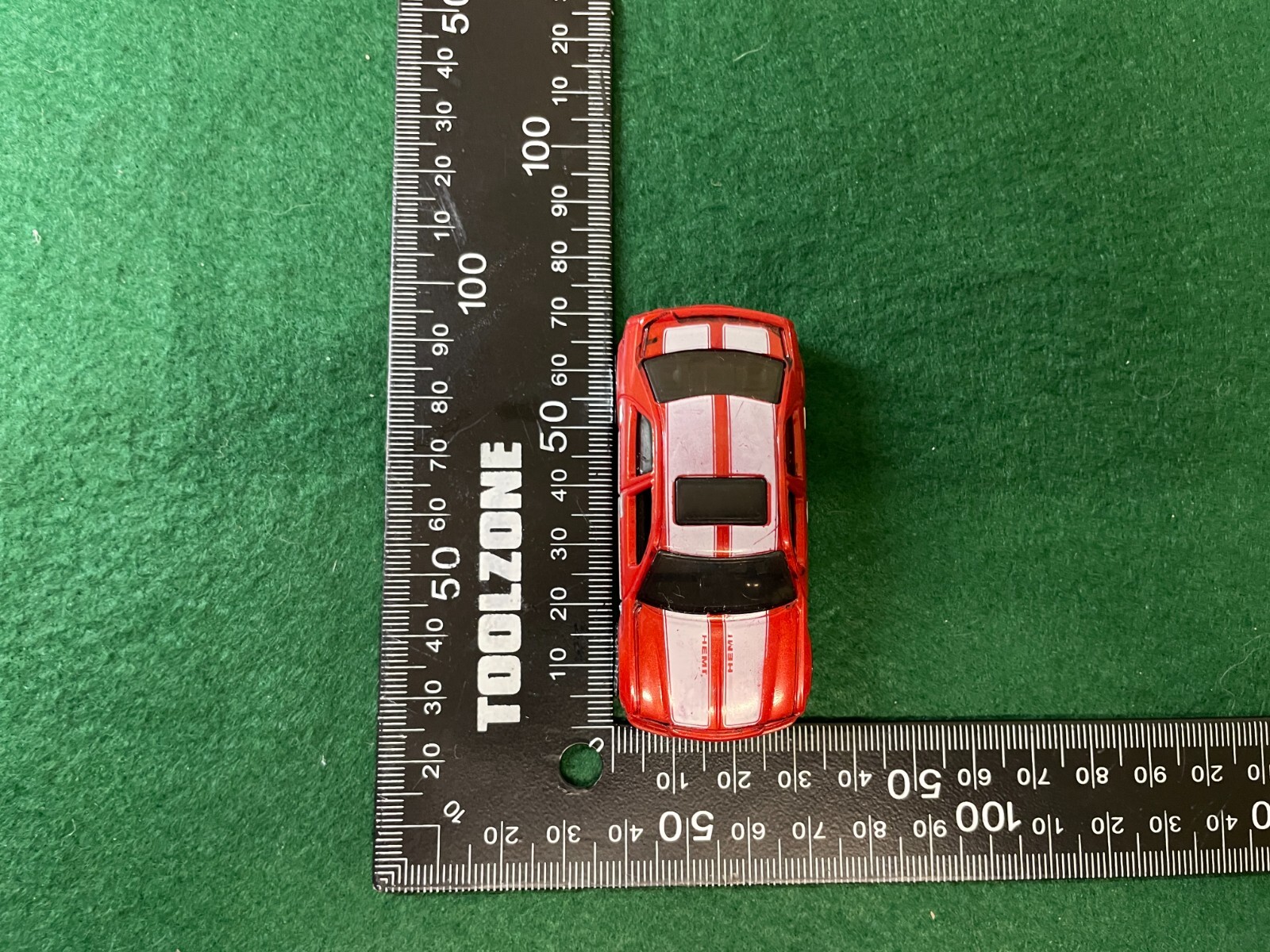 HOT WHEELS CHRYSLER 300 C HEMI RED ORANGE WHITE STRIPE MALAYSIA 1:64 20