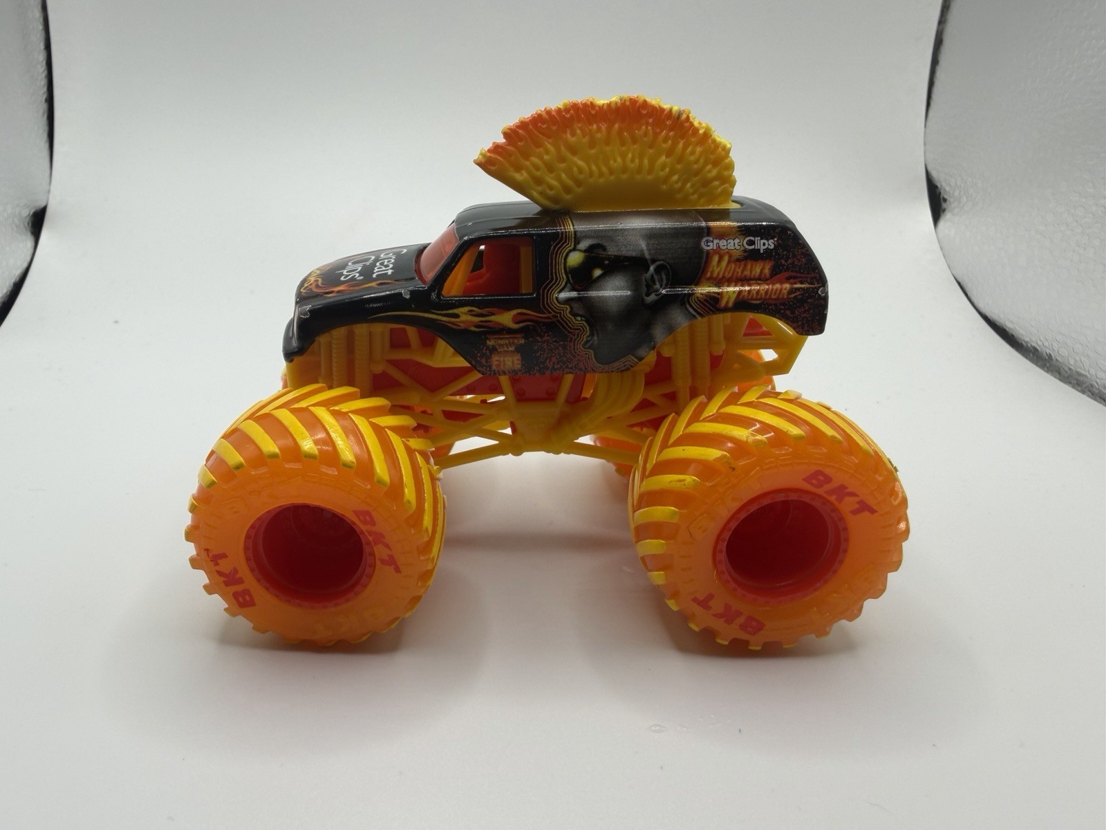 2019 Spin Master 1:64 Scale Monster Jam Truck Mohawk Warrior Fire & Ice Walmart