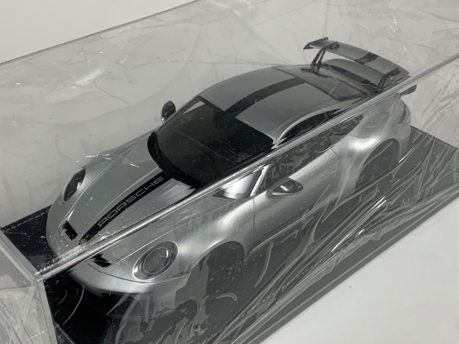 1/18 Ivy Porsche 911 GT3 992.1 Silver with Black Stripe on Leather 20 pcs AB655