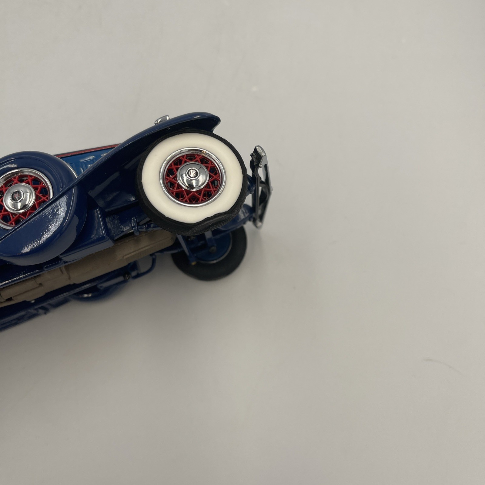 Franklin Mint 1932 V-16 Cadillac Sport Phaeton￼Die Cast With Paper Work