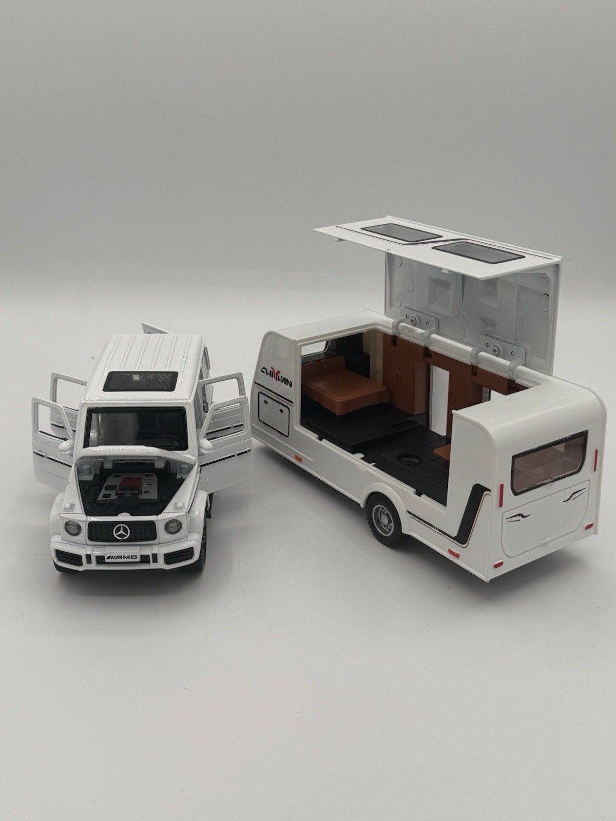Mercedes G-Wagon AMG Toy Car with Camper Trailer Diecast Model 1:32, Doors Open