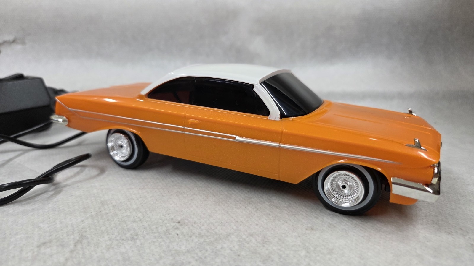 1/25 LINDBERG 1961 IMPALA HOPPER LOWRIDER ASSEMBLED WORKS