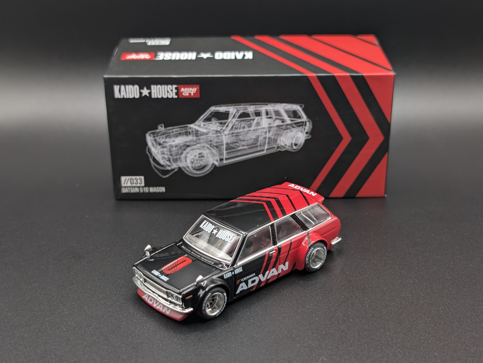 Open Box 1:64 MINI GT Kaido House Datsun 510 Advan Wagon #033