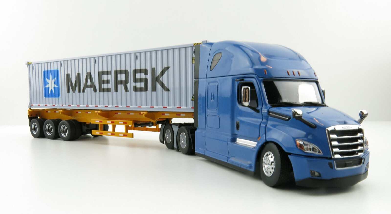 Diecast Masters 71048 Freightliner Cascadia Blue Skel 40ft Sea Container 1:50