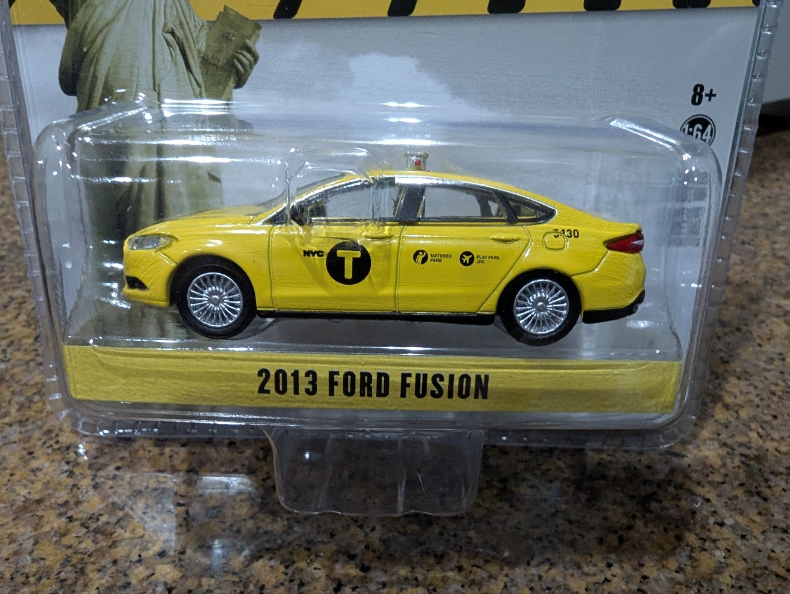 Greenlight 2013 Ford Fusion Taxi Cab NYC New York City Yellow 1/64 Scale MOC