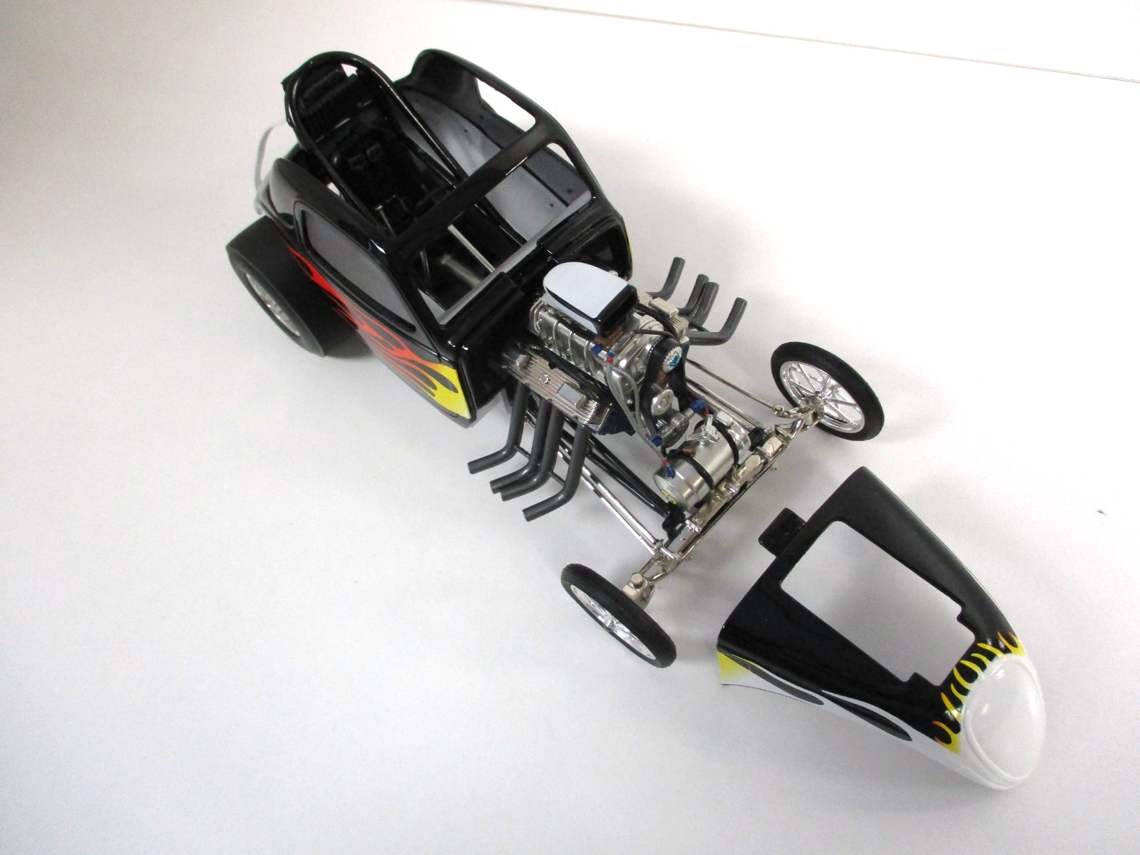 ACME – FIAT ALTERED DRAGSTER / DRAG CAR (BLACK / FLAMES) – 1/18 DIECAST