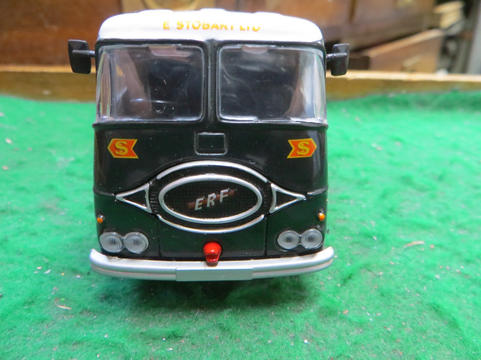 CORGI CLASSICS ERF KV TRACTOR UNIT EDDIE STOBART 11601 1/50 N-MINT