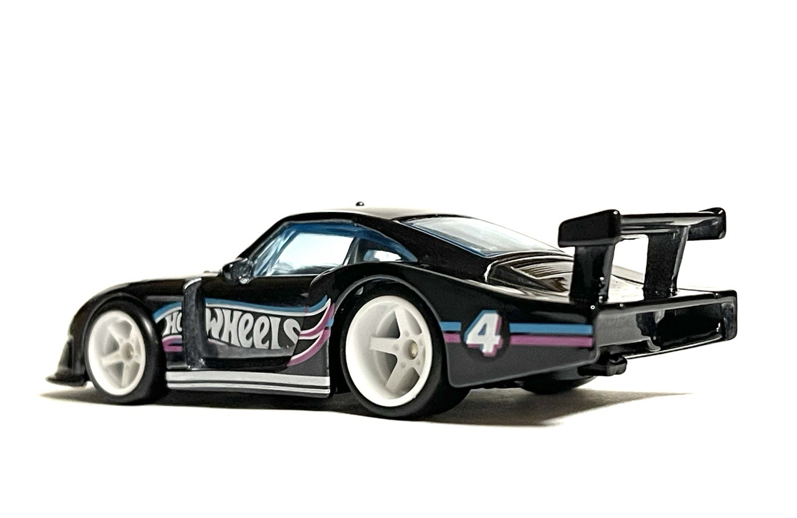 Hot Wheels New 2026 Porsche 935 78 #4 Mail In Loose