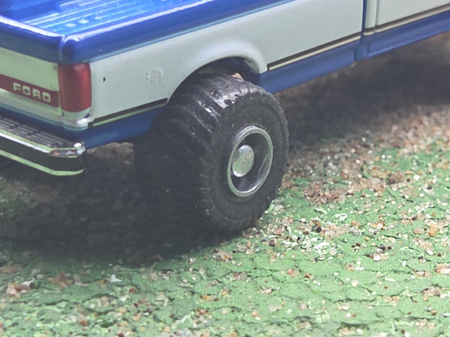 CUSTOM BUILT 1:64 GreenLight 1988 FORD HOT ROD PULLING TRUCK ertl puller Diesel