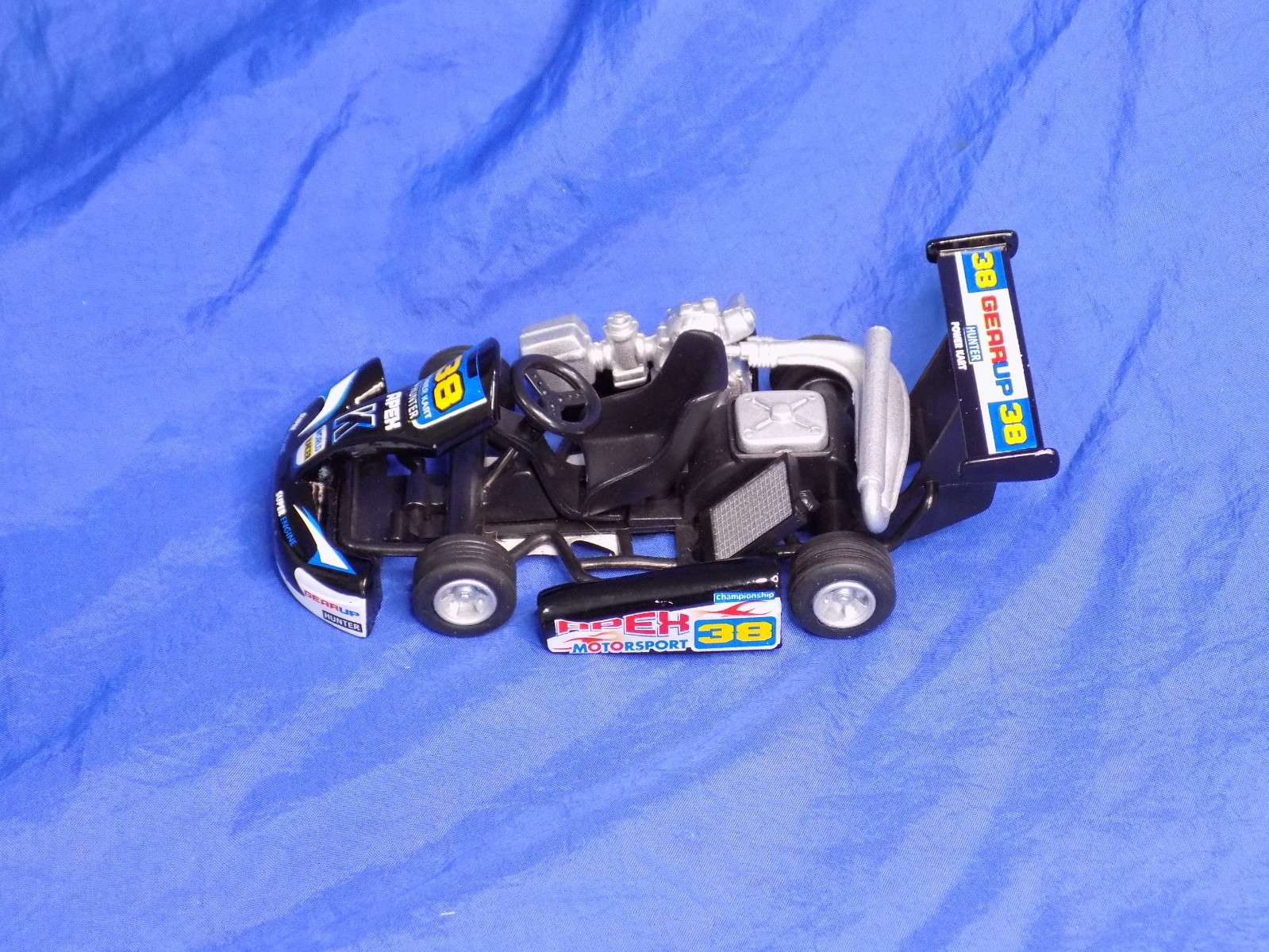 KINTOY Kinsfun RACING GO-KART 5″ Die Cast Pull & Go Friction Toy