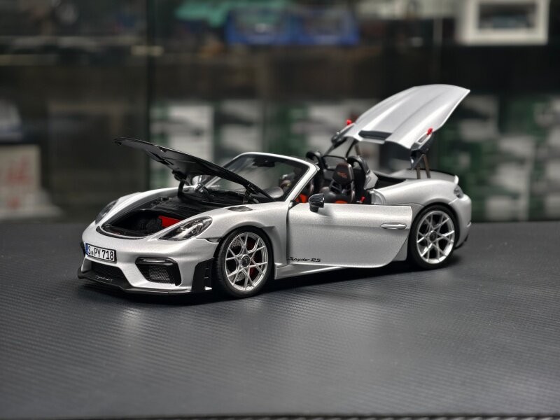 NOREV 1:18 Porsche 718 Spyder RS 2023 Convertible Car Model