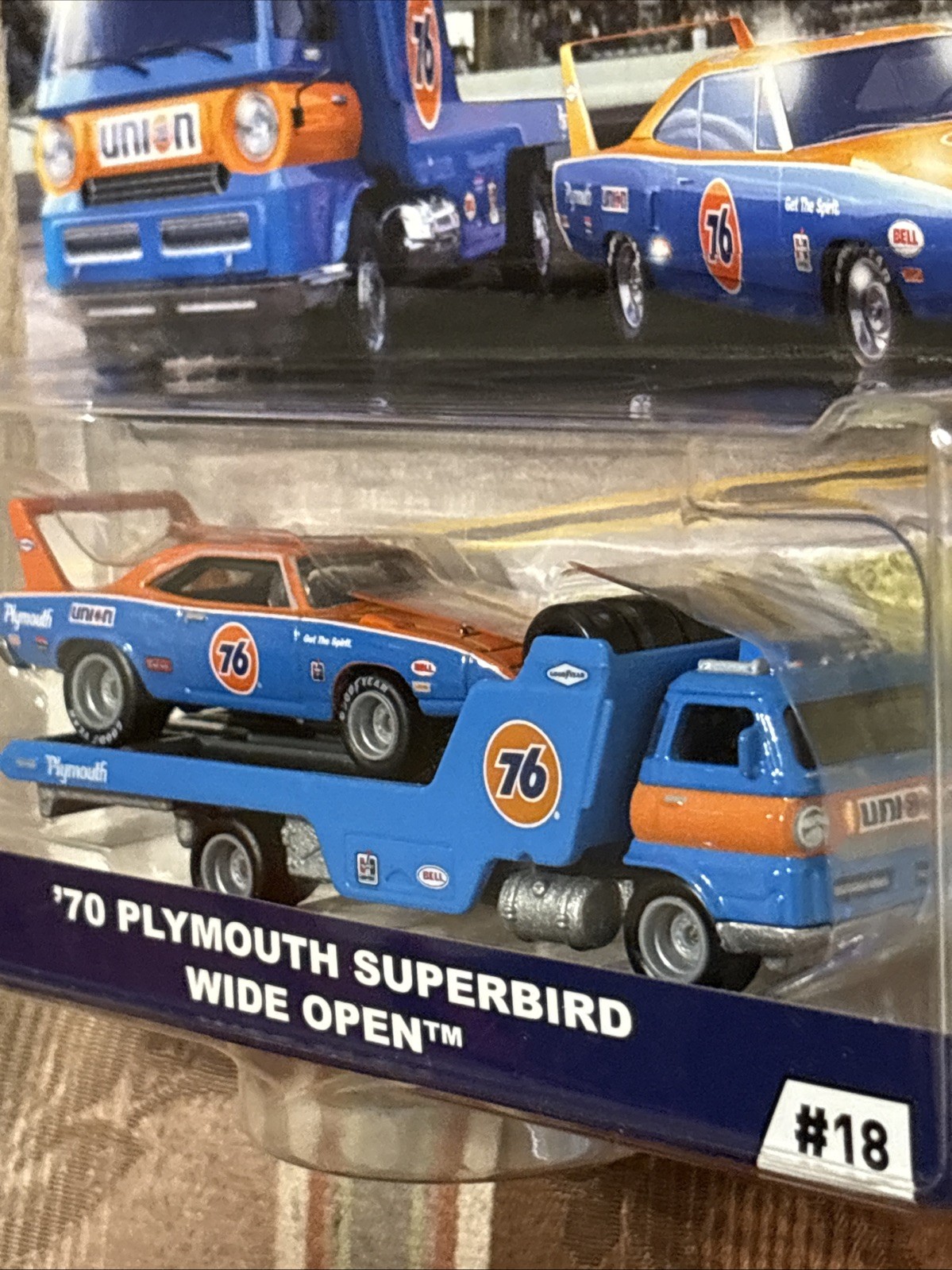 Hot Wheels Team Transport Premium 1:64 ’70 Plymouth Superbird Wide Open #18