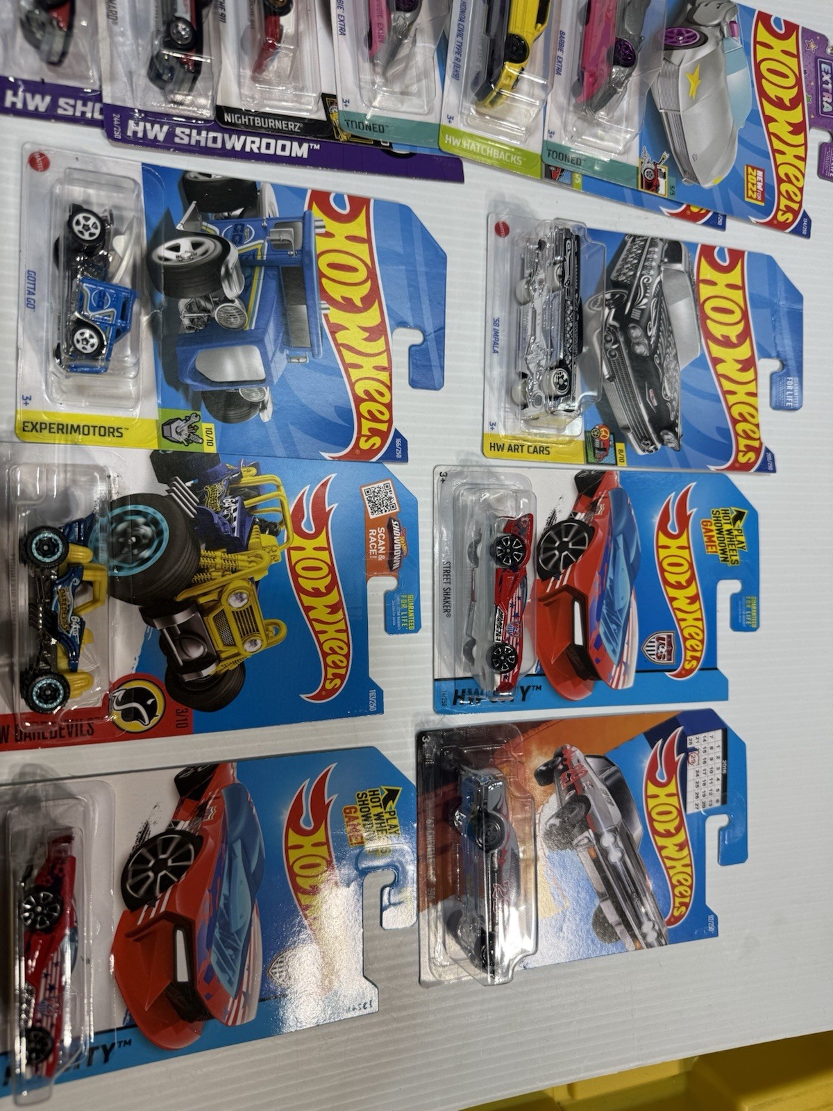 LOT OF 100 RANDOM HOT WHEELS ALL NEW