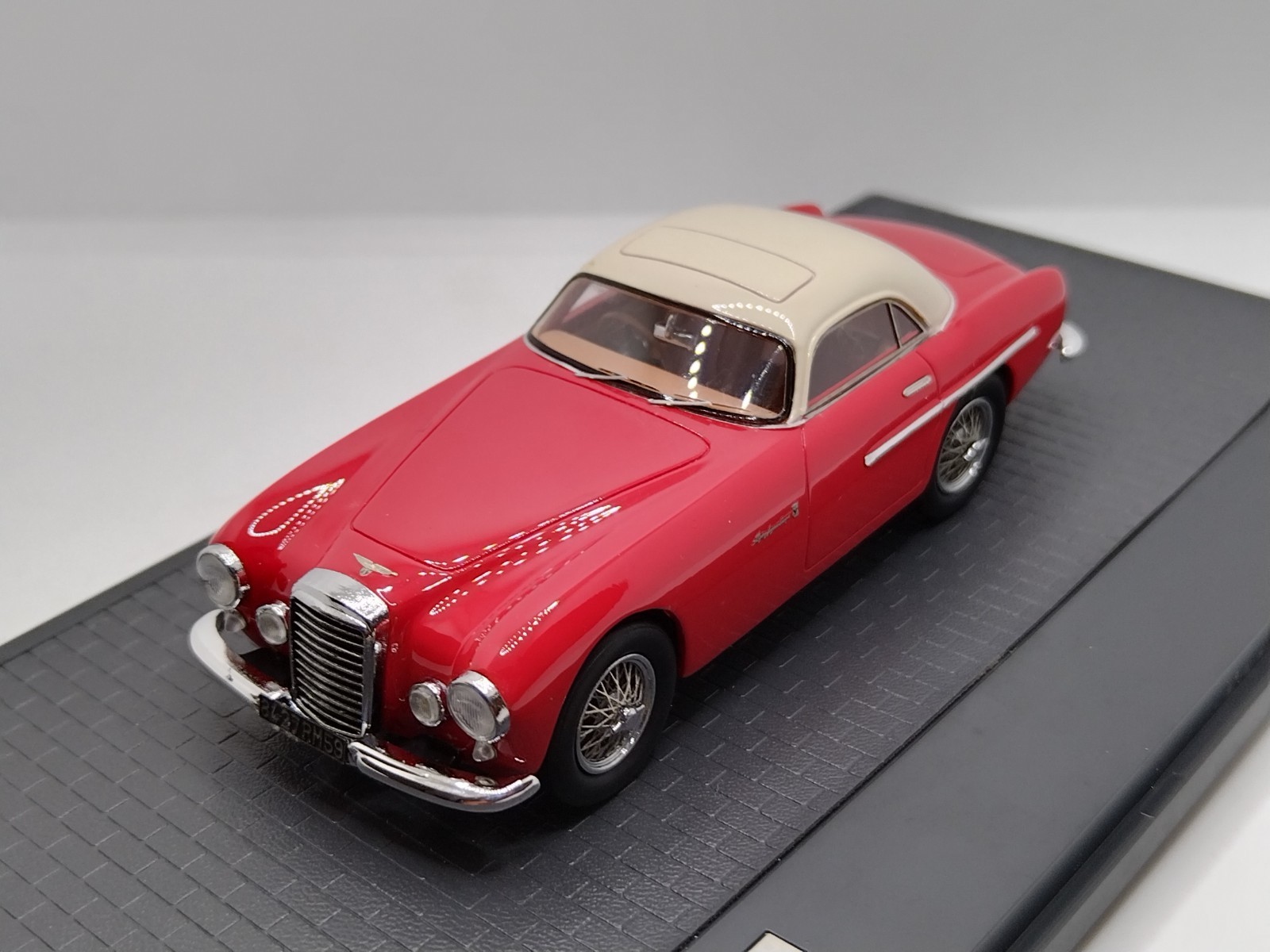 MATRIX 1/43 Jaguar XK120 Flying Jaguar Coupe Pininfarina 1952. Super Rare!
