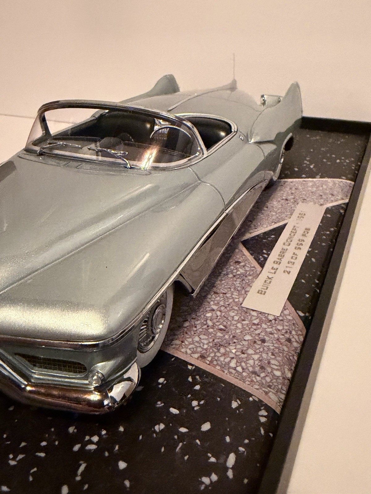 1/18 1951 Buick Le Sabre Concept Car 213 / 999 pcs. Minichamps New