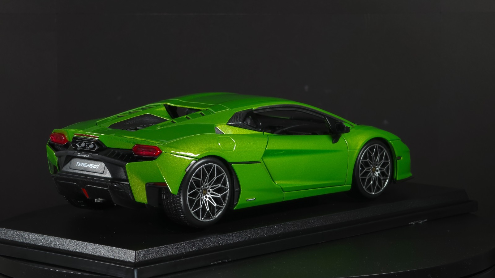Lamborghini Temerario 1:18 Maisto Exclusive Style Special Edition – Green