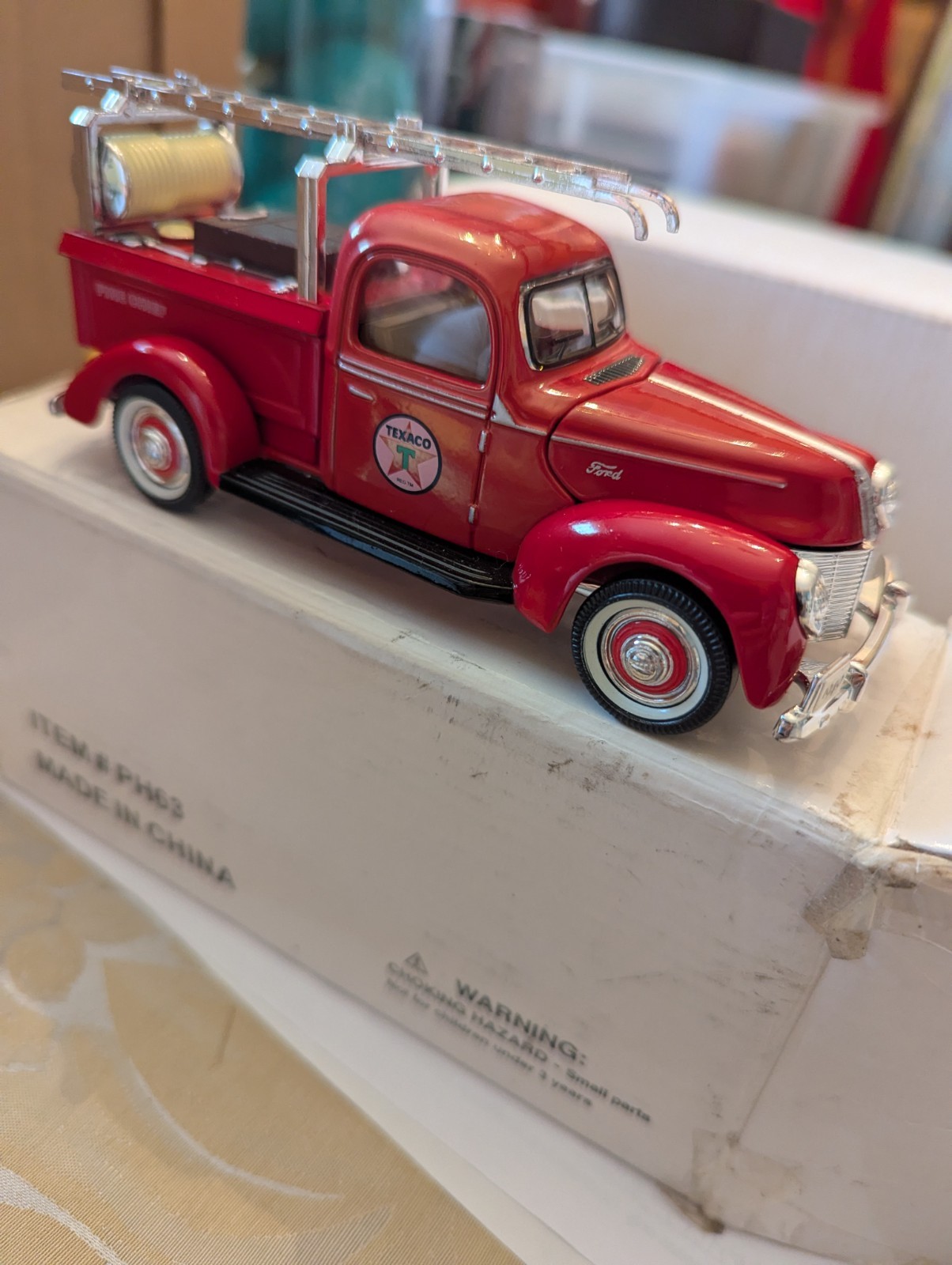 Vintage Texaco Fire Chief Ford Pickup Truck Diecast Bank Golden Wheel 1940s