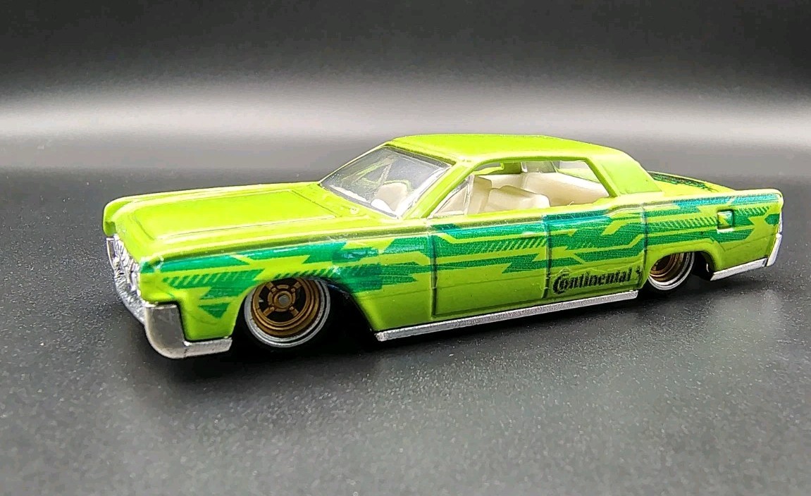 Custom Hot Wheels 64 Lincoln Continental Lime Green 4SP2T Wheels NoScalpCustoms