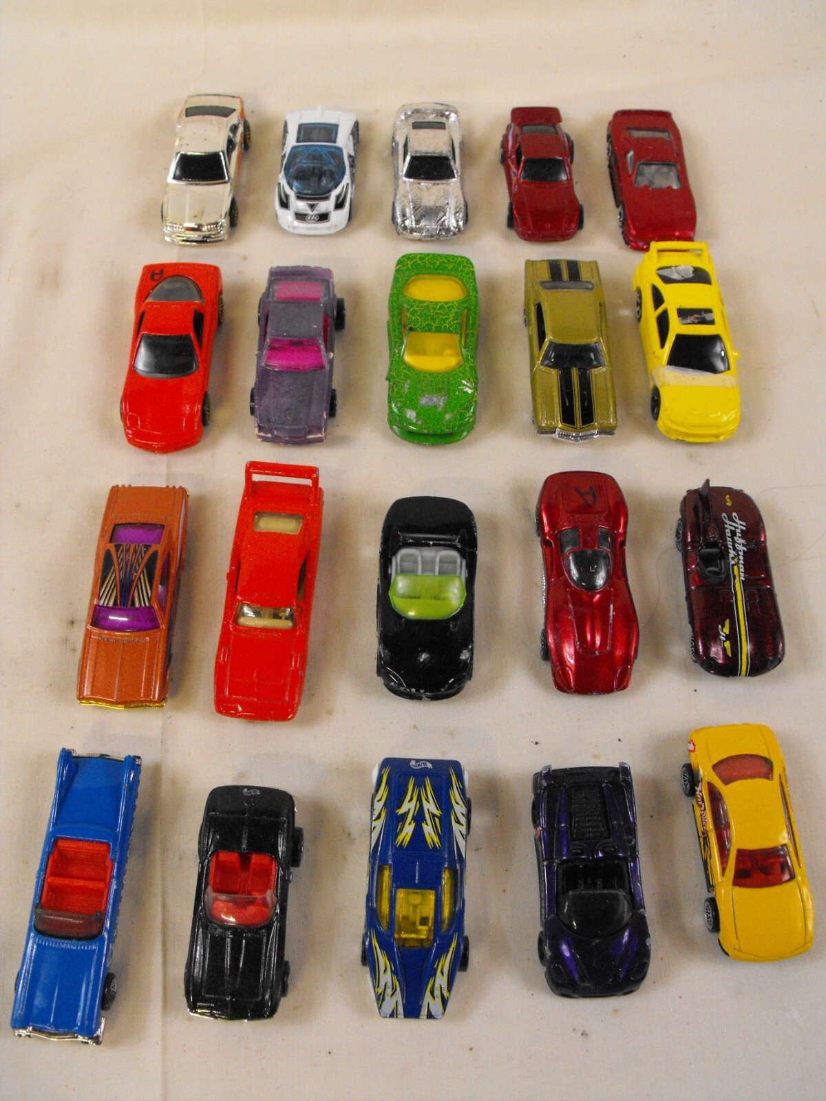 Lot of 20 Hot Wheels Diecast Sport, Luxury & Racing Cars – Loose