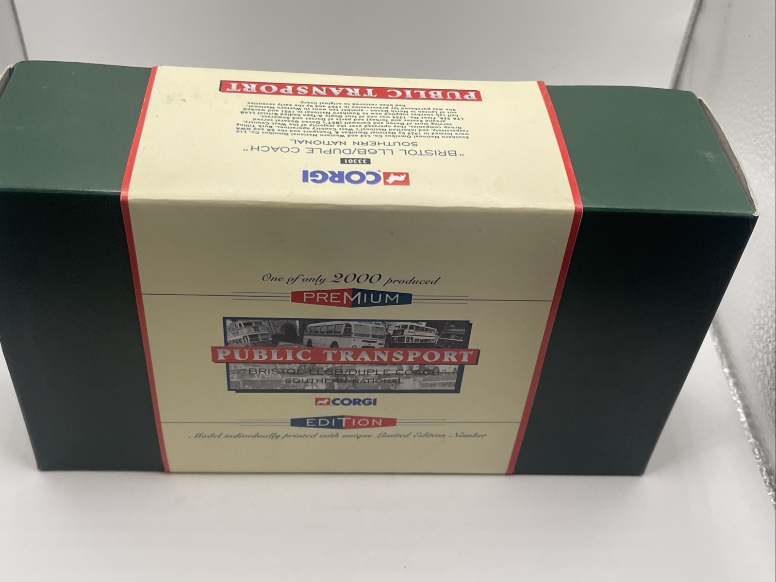CORGI CLASSICS SOUTHERN NATIONAL BRISTOL LL6B DUPLE COACH BUS MODEL 33301 1:50