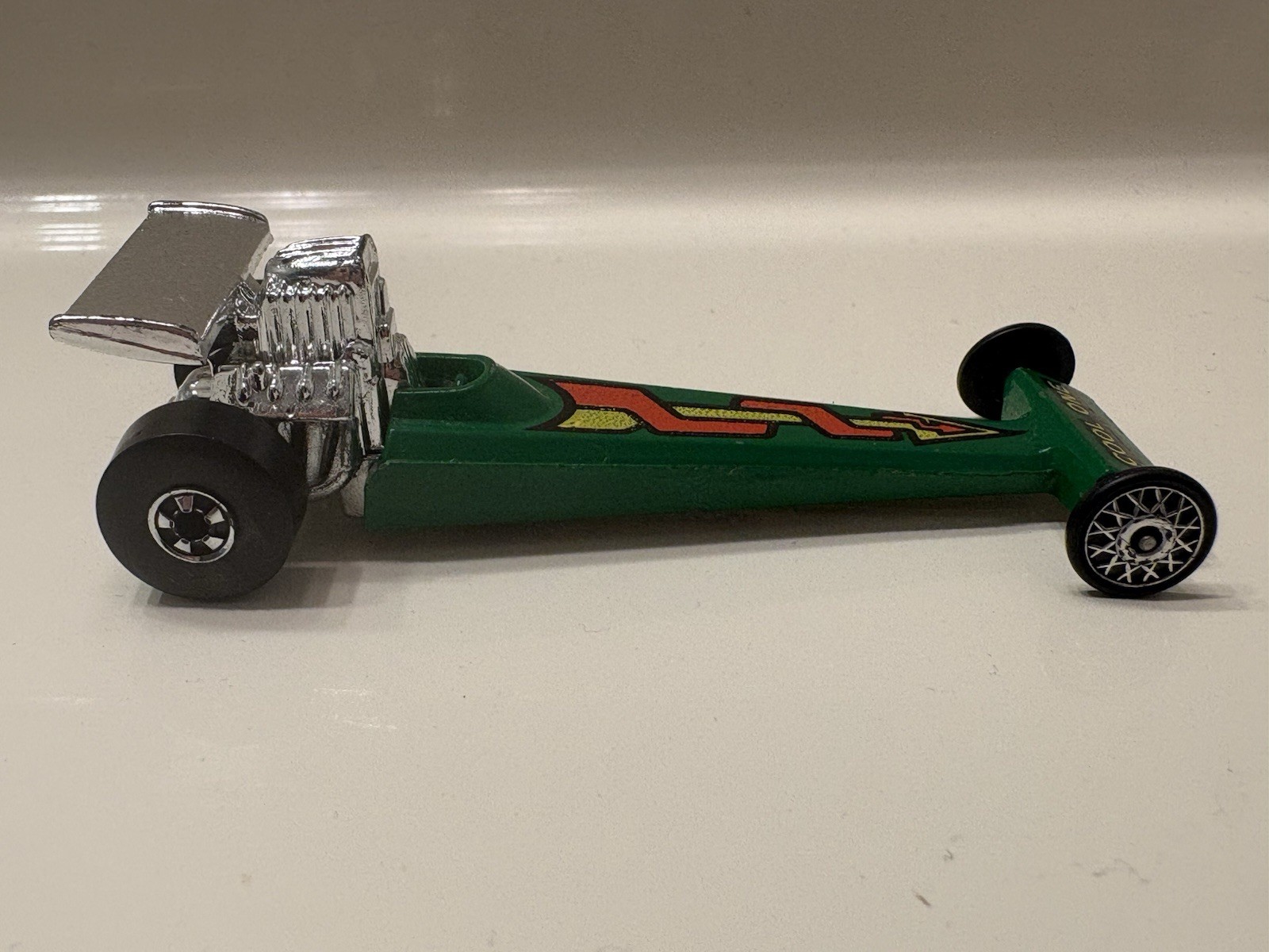 Hot Wheels Hot One Dragster