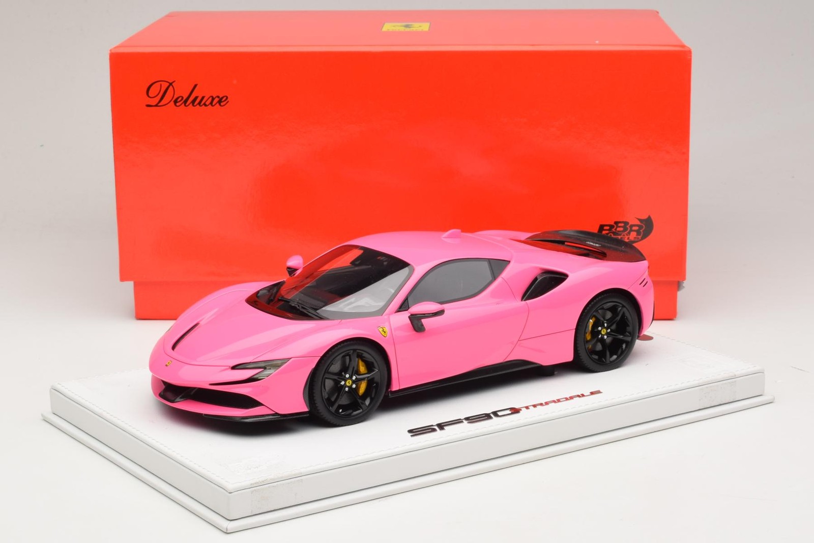 Ferrari SF90 Pack Fiorano Gloss Qatar Pink BBR 1:18 | RACELINE137