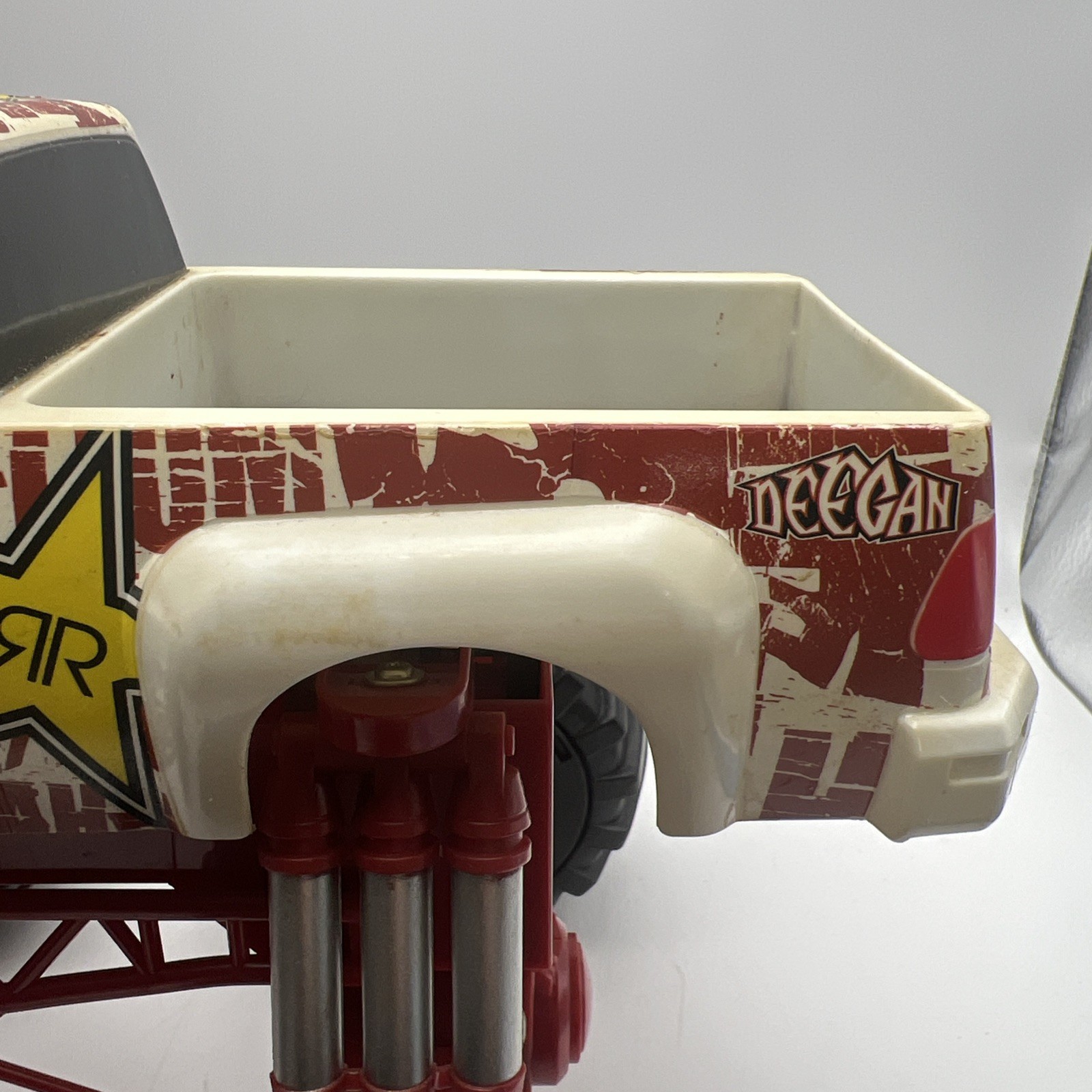 METAL MULISHA Monster Jam Truck 1:18 Brian Deegan Ronin Syndicate Rockstar Red