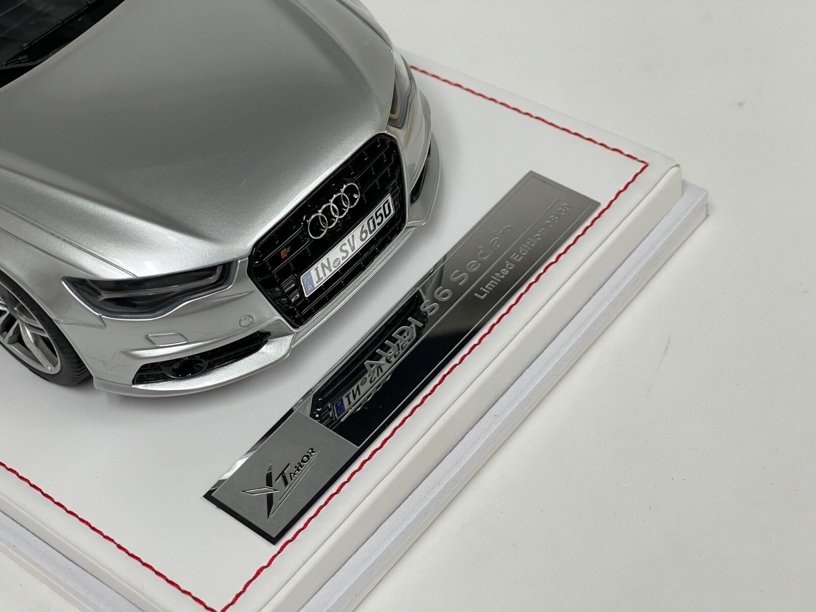 1/18 Ivy Models Audi S6 in Florett Silver Metallic Leather Base limited 39 pcs