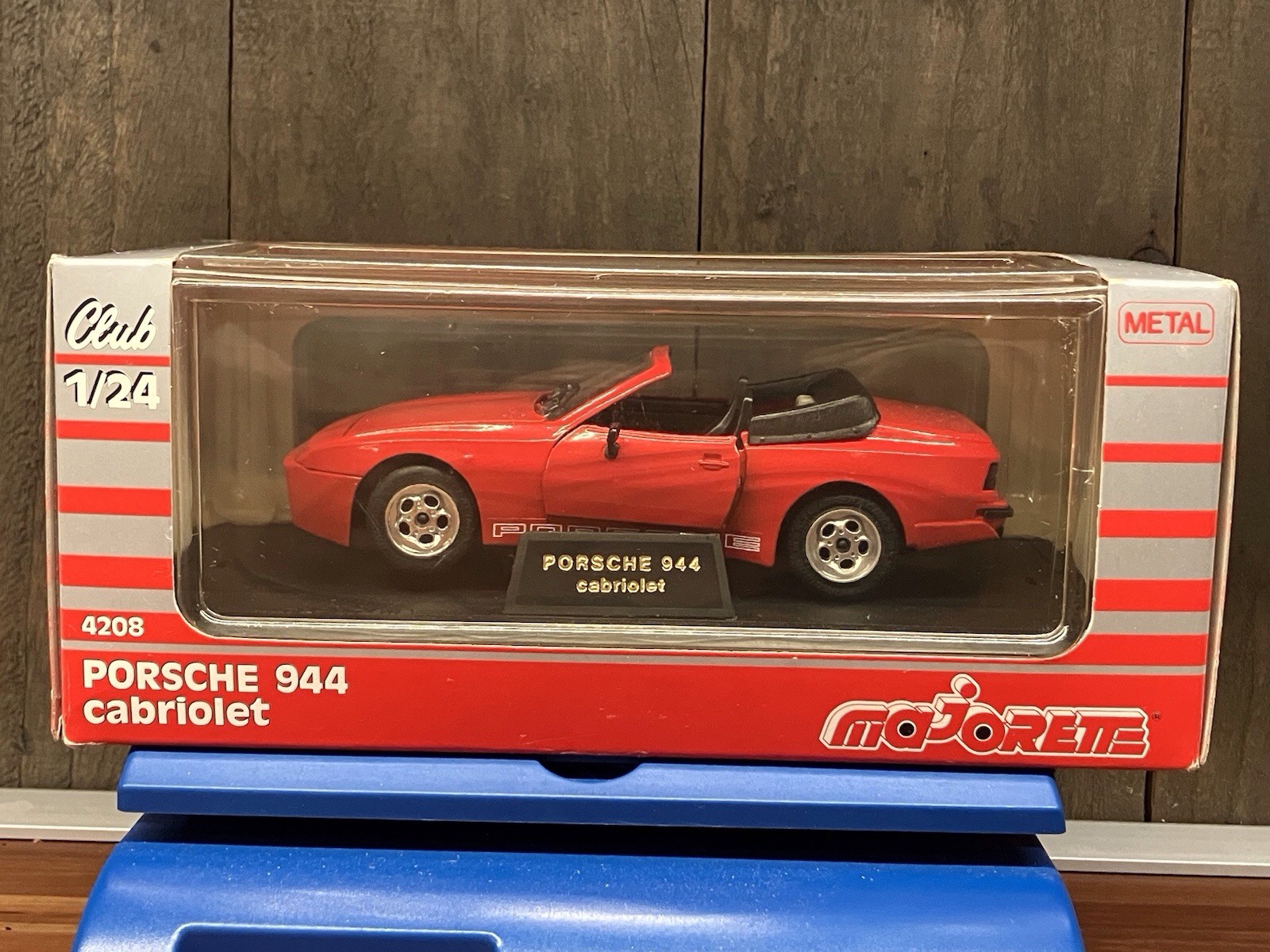Majorette Club 1/24 Porsche 944 Cabriolet Red #4208 In Original Package
