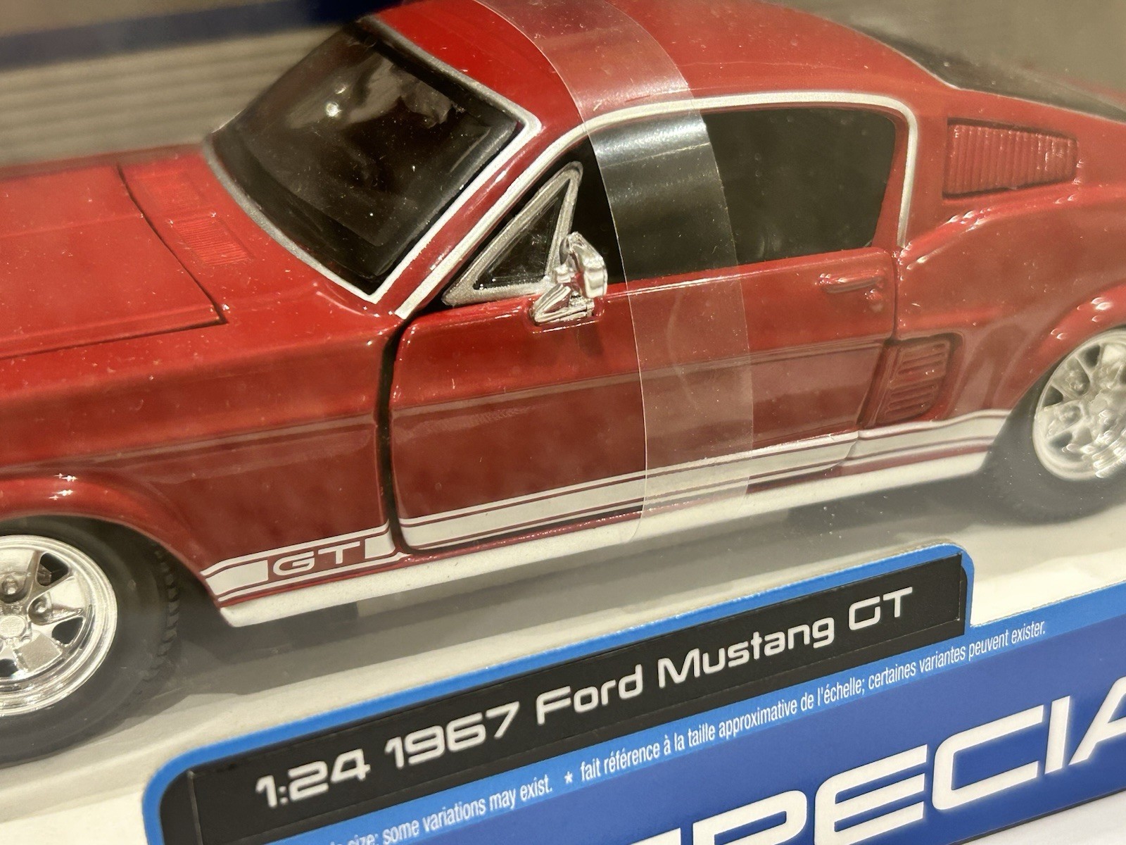 1967 Ford Mustang red muscle car Maisto 1/24 diecast metal model car #31260