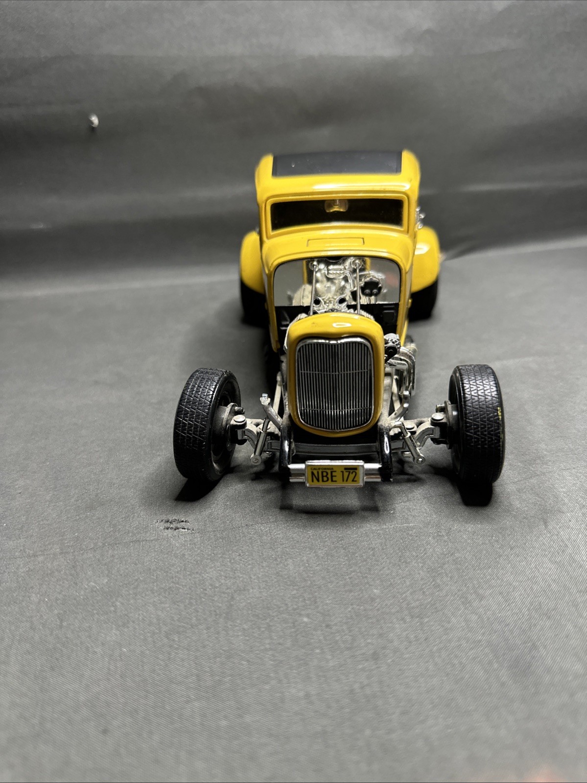 ERTL 1932 Ford Deuce Coupe American Graffiti Movie 1:18 Scale Diecast