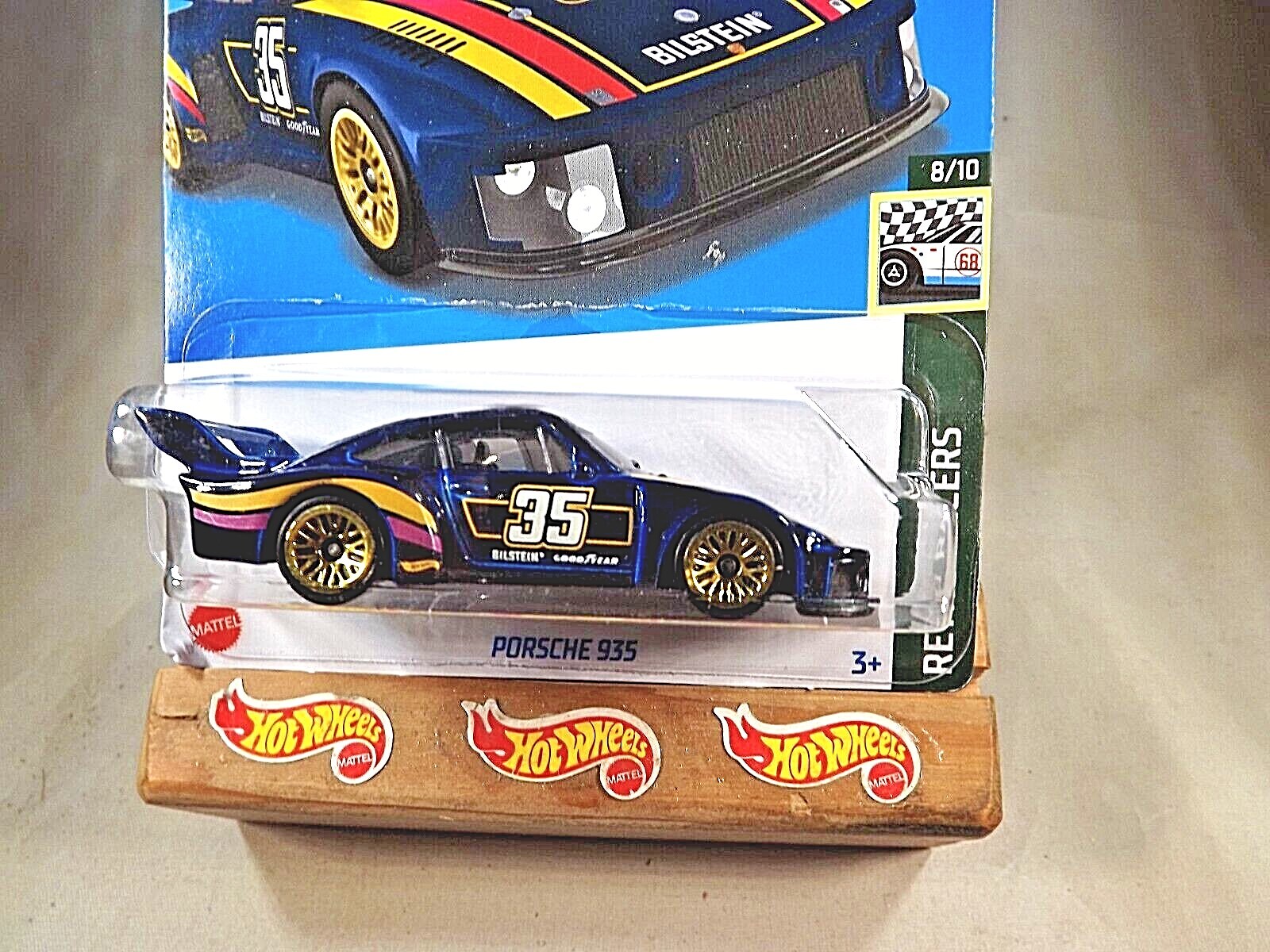2022 Hot Wheels #132 Retro Racers 8/10 PORSCHE 935 Blue w/Gold Lace Spoke Wheels