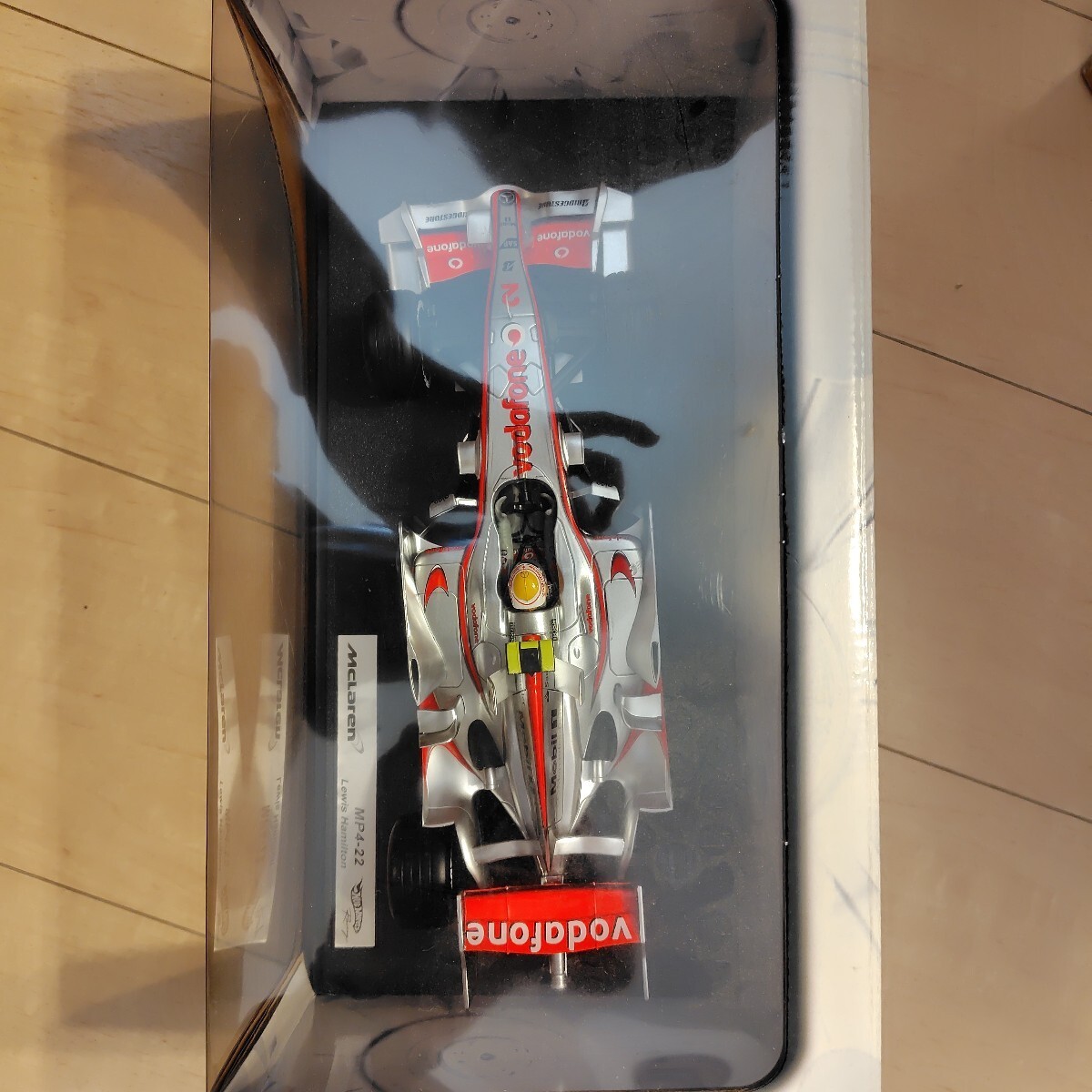 1/18 Hot Wheels Mclaren Mercedes Mp4-22 Lewis Hamilton’S First Winning Machine