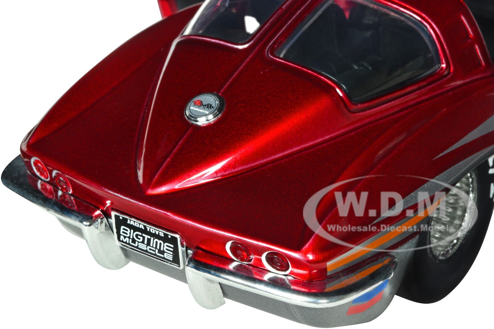 1963 CHEVROLET CORVETTE STINGRAY RED & SILVER 1/24 DIECAST MODEL BY JADA 35023