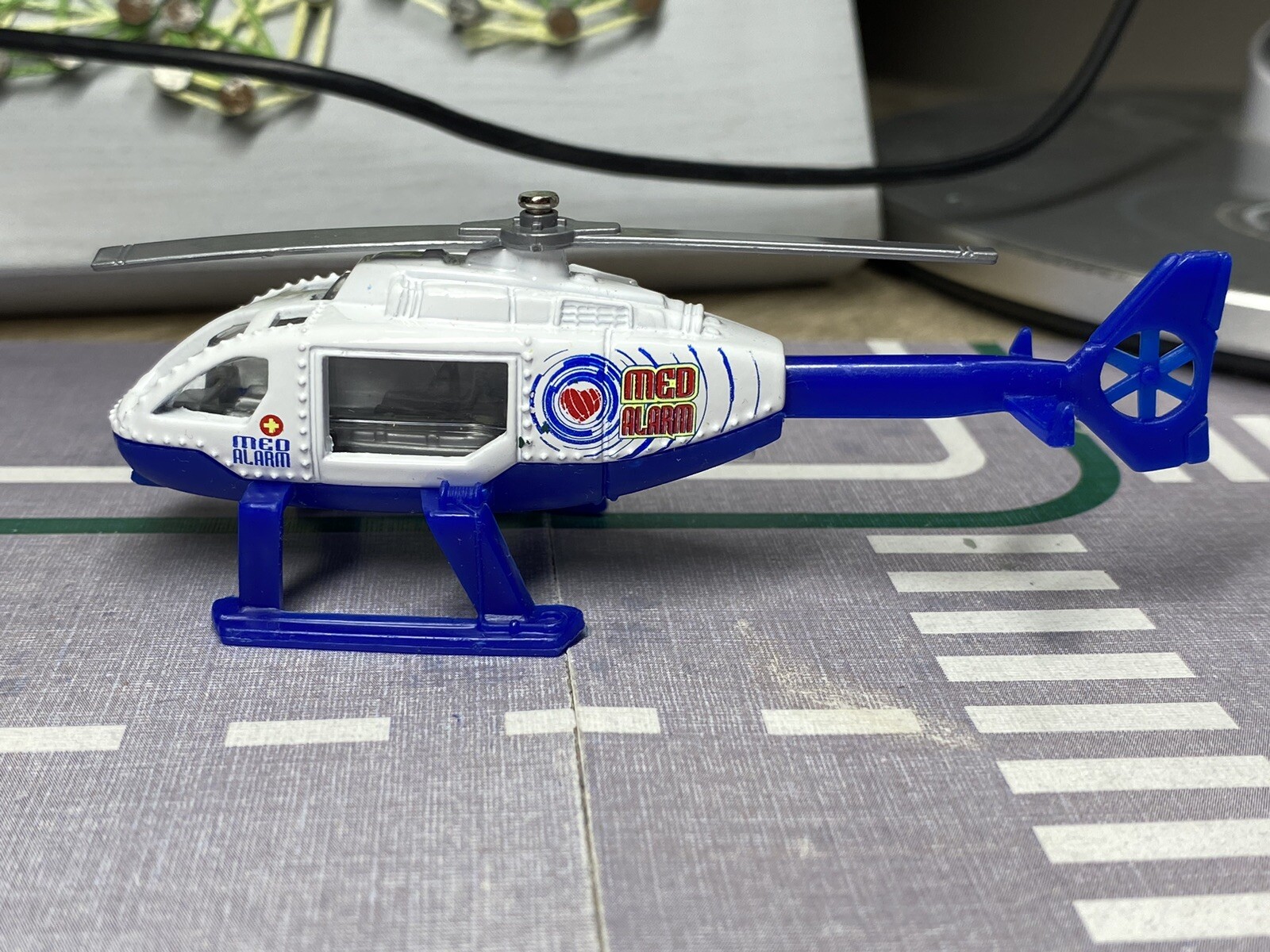 Matchbox 3 X 2001 Rescue Helicopter, News Chopper, Police, Fire Mb.541,