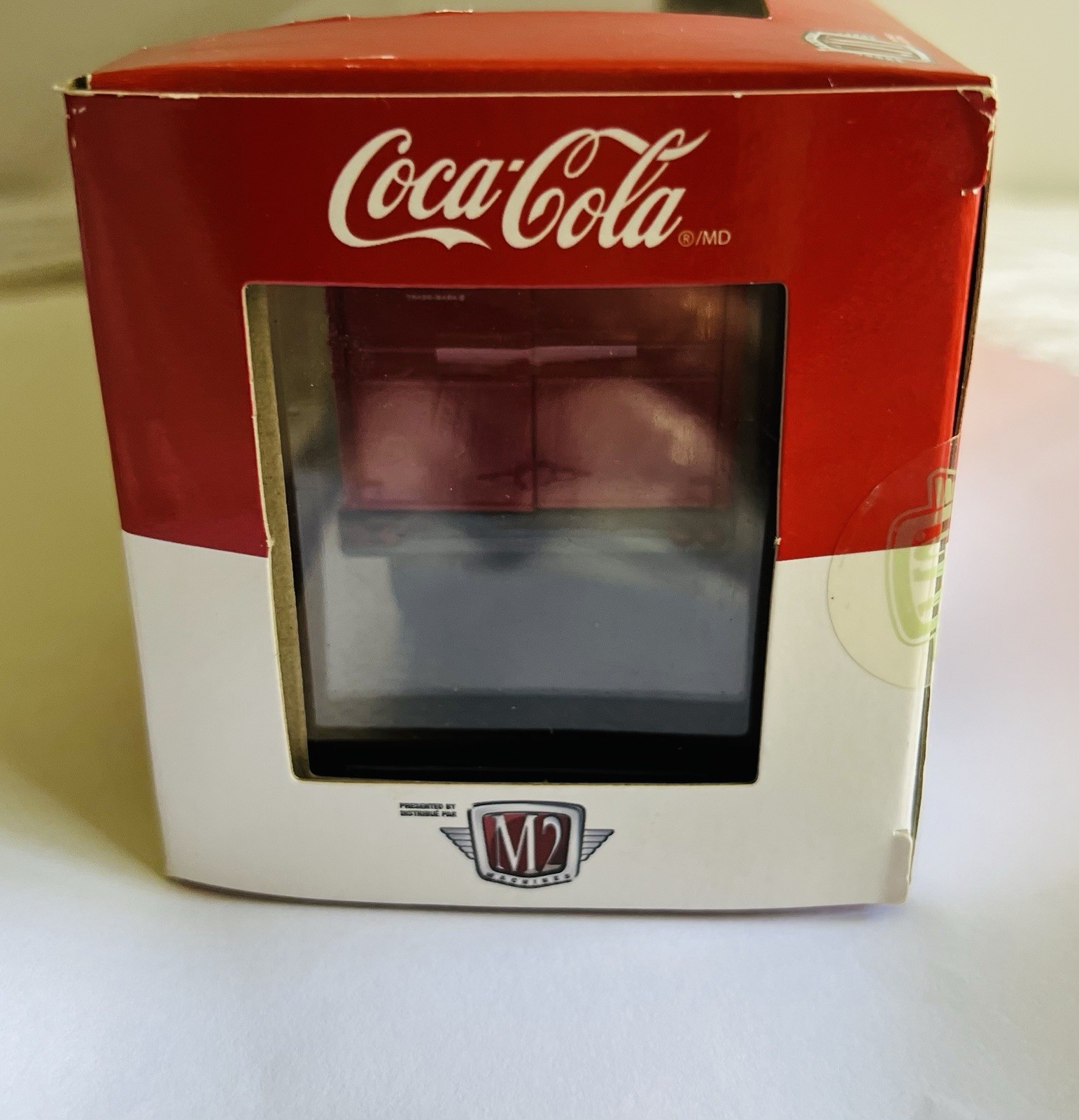 M2 Coca-Cola 1958 Chevy Spartan Lcf yes 1958 Chevy Apache Stepside 1:64 LE 18-05