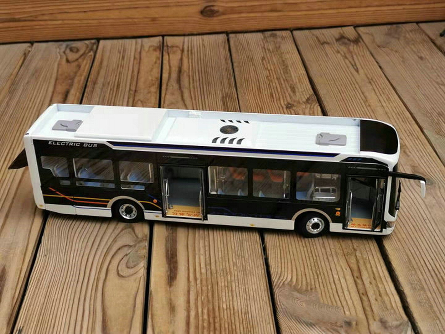 1/42 Scale Zhong Tong Bus LCK6126EVGRA1 Diecast Car Model Bus Toys Gifts NIB