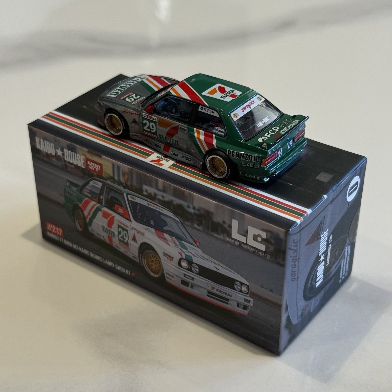 CHASE! Kaido House x Mini GT 1:64 BMW M3 Kaido Works Larry Chen V1 7-Eleven #217