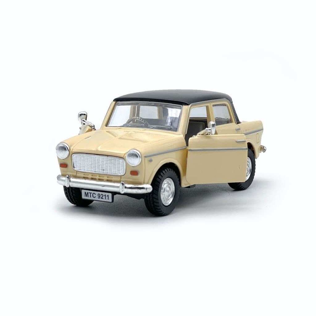 Queens 70 Toy Model Fiat Openable Doors Pull Back Action / Gift Toys for Kid