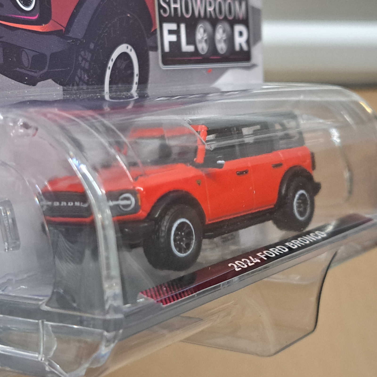 Green Light 1:64 Showroom Floor Series 7 – 2024 Ford Bronco