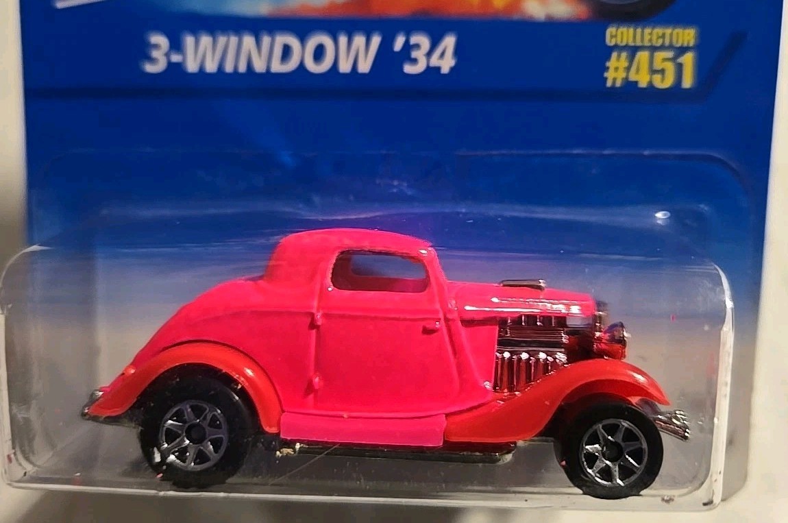 1995 Mattel Hot Wheels Blue Card Pink 3-Window 34 Car 451 with 7 Spoke Rims
