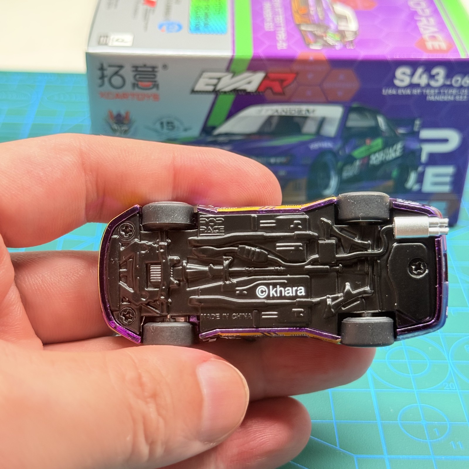XCartoys Pop Race 1:64 Pandem Silvia S13 Asset EVA Type-01 Open Hood S43-06