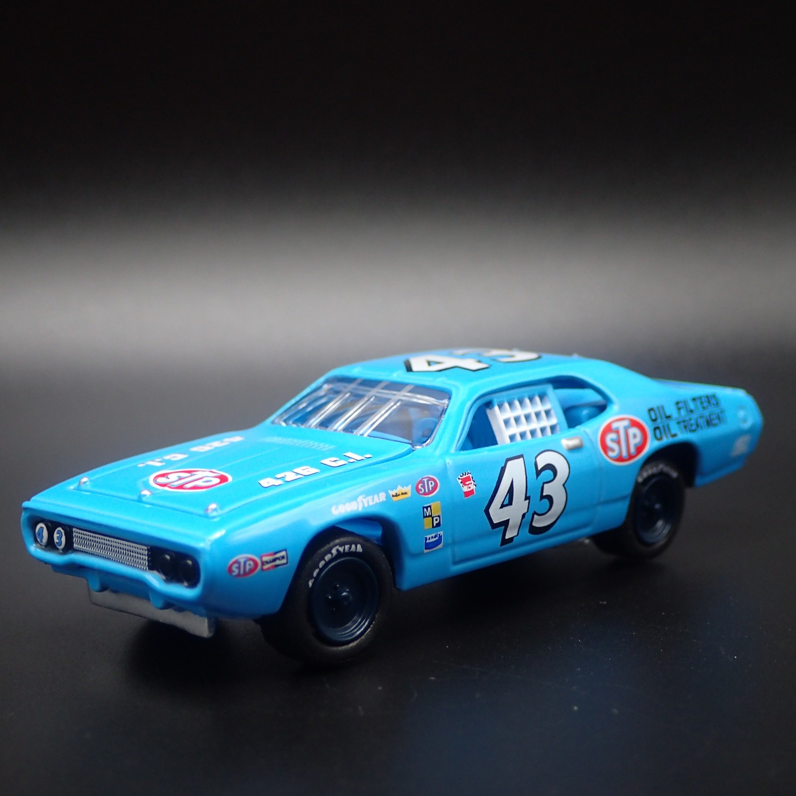 1972 72 PLYMOUTH ROAD RUNNER RICHARD PETTY’S #43 1:64 SCALE DIECAST MODEL CAR