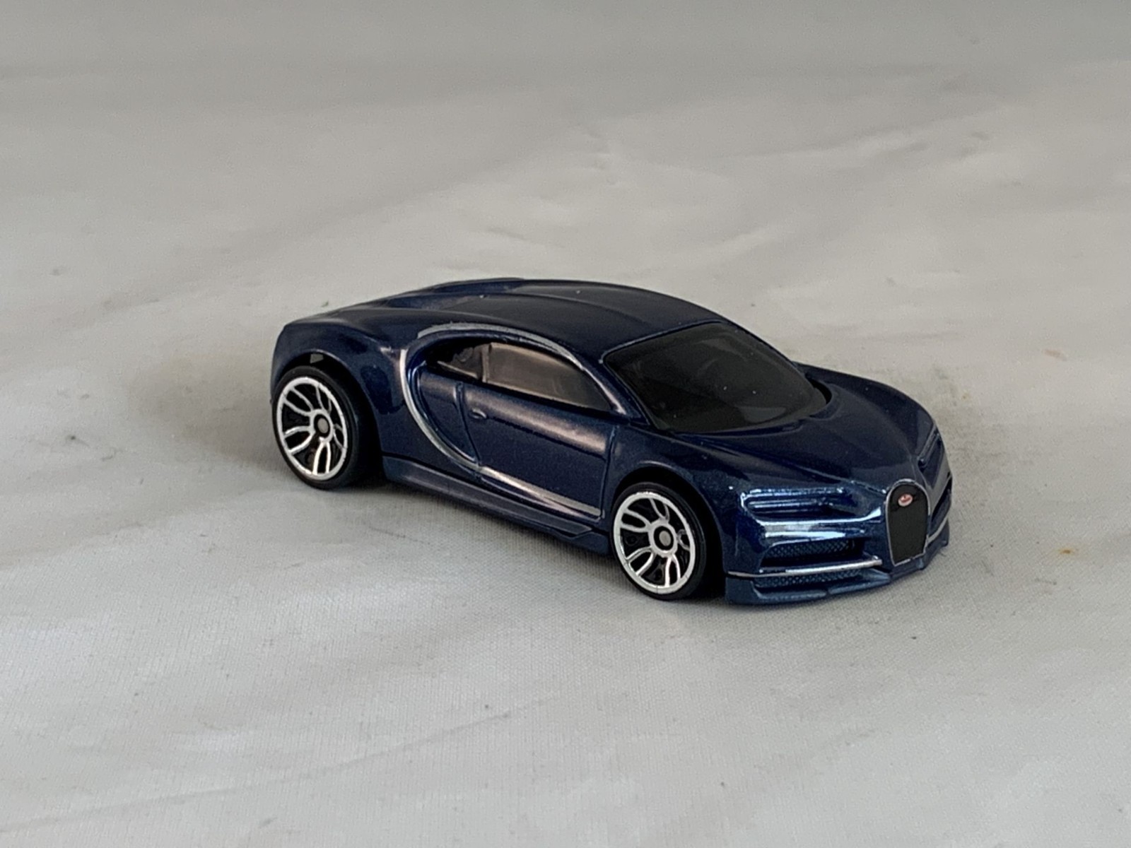 Hot Wheels 2016 Bugatti Chiron 2019 New Models Blue Royal J5s